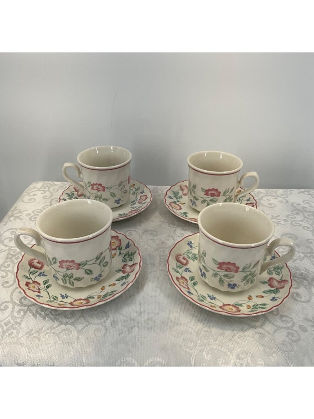 Churchill Briar Rose Staffordshire England Cup & Sauce set/4